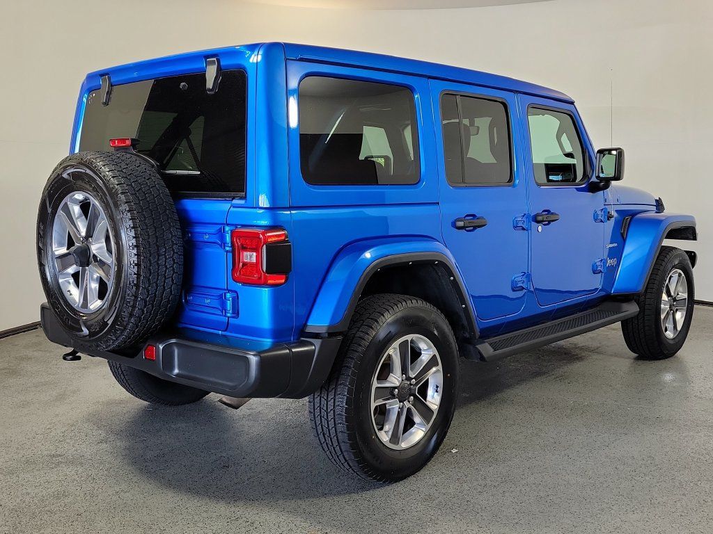 Used 2022 Jeep Wrangler Unlimited Sahara w/ LED Lighting Group AWD/4WD image 6