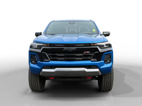 Used 2023 Chevrolet Colorado Z71 w/ Z71 Convenience Package 2 image 8