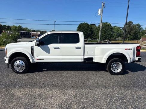 Used 2023 Ford F450 Platinum w/ FX4 Off-Road Package AWD/4WD image 4
