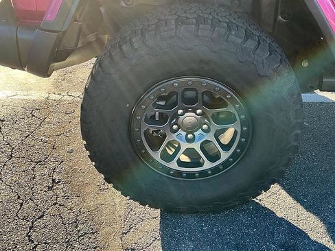 Used 2022 Jeep Wrangler Unlimited Rubicon w/ Xtreme Recon 35" Tire Package image 10