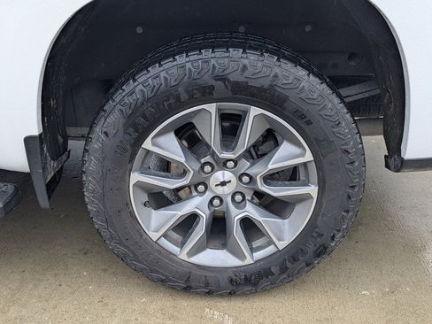 Used 2021 Chevrolet Silverado 1500 RST image 18