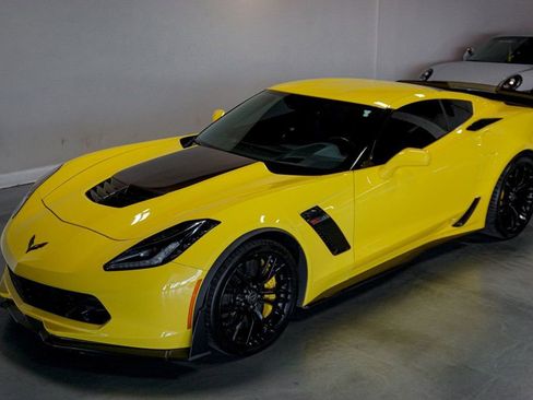 Used 2017 Chevrolet Corvette Z06 RWD image 34