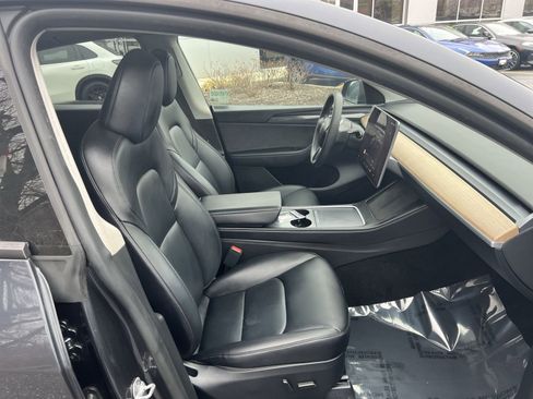 Used 2024 Tesla Model Y Performance image 27
