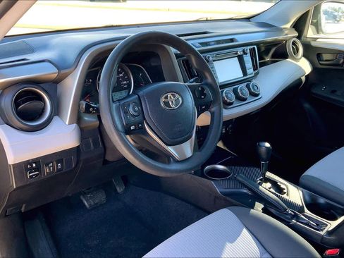 Used 2015 Toyota RAV4 LE image 13