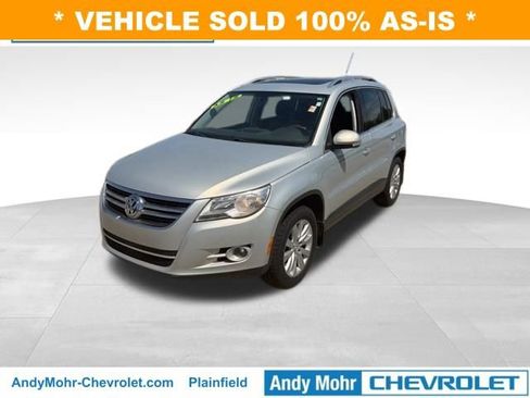Used 2009 Volkswagen Tiguan S FWD image 1