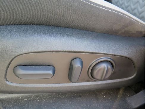 Used 2024 Chevrolet Equinox LS w/ LS Convenience Package FWD image 10