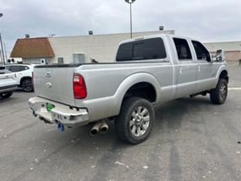 Used 2012 Ford F250 Lariat w/ Lariat Ultimate Pkg image 3