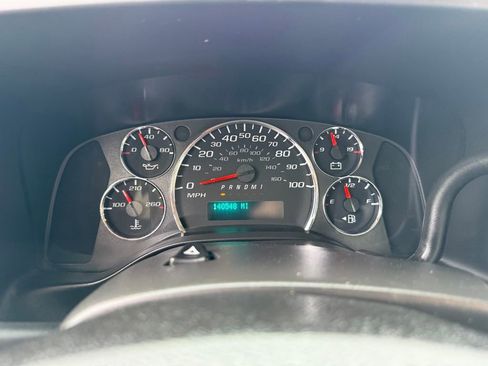 Used 2019 Chevrolet Express 3500 w/ Power Convenience Package RWD image 22