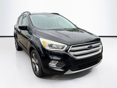 Used 2017 Ford Escape SE w/ SE Leather Comfort Package AWD/4WD image 1