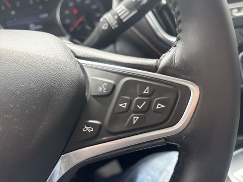 Used 2022 Chevrolet Equinox Premier FWD image 19