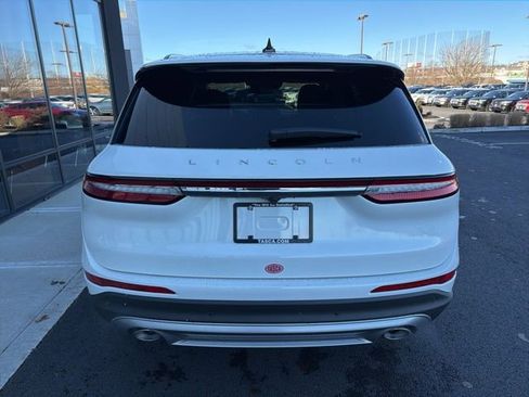 New 2026 Lincoln Corsair Premiere image 4