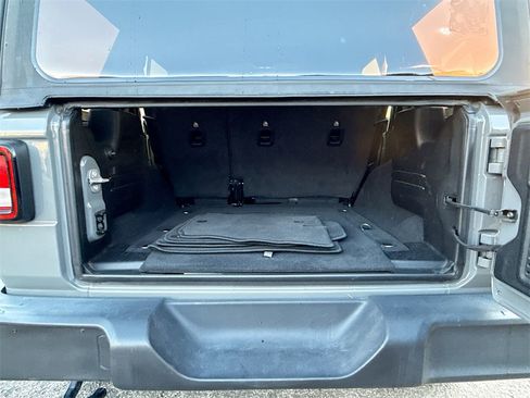 Used 2021 Jeep Wrangler Unlimited Willys image 29