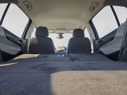 Used 2023 Chevrolet Equinox LS w/ LS Convenience Package FWD image 11