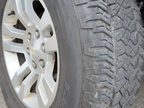 Used 2019 Chevrolet Silverado 1500 LT w/ All Star Edition AWD/4WD image 4