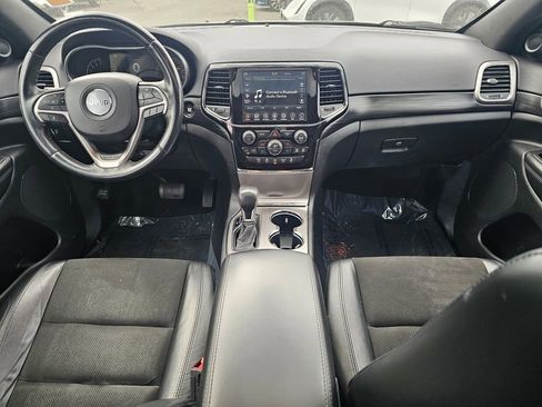 Used 2020 Jeep Grand Cherokee Altitude AWD/4WD image 9