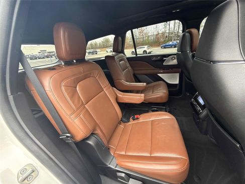Used 2022 Lincoln Aviator Reserve w/ Equipment Group 201A image 26