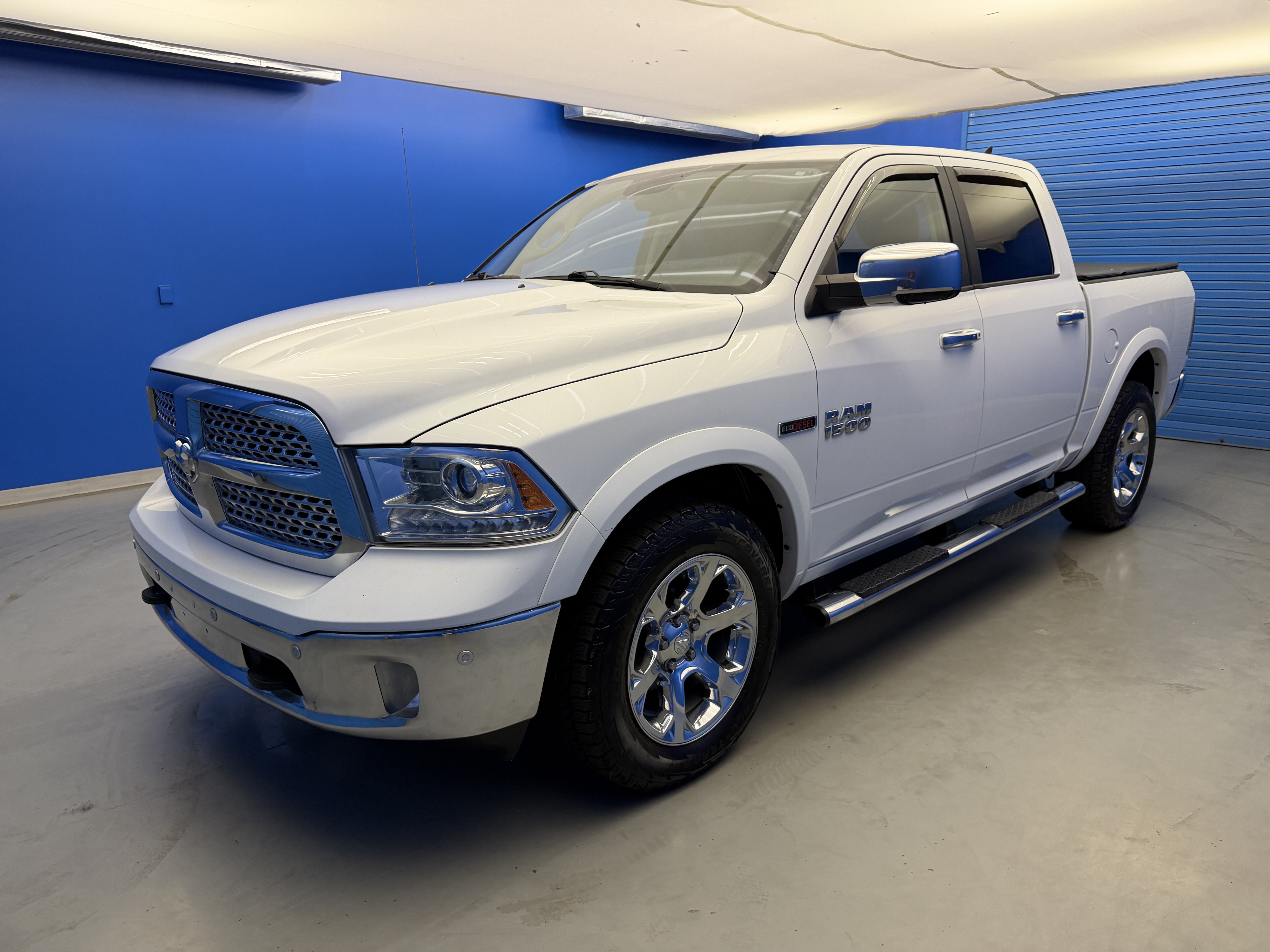Used 2017 RAM 1500 Laramie w/ Convenience Group AWD/4WD image 4