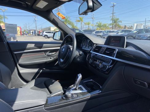 Used 2018 BMW 330e RWD image 25
