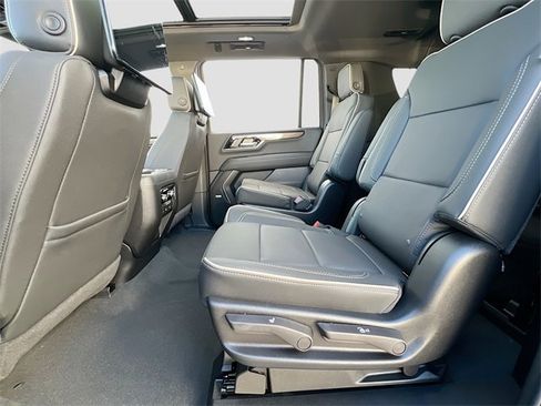 New 2026 GMC Yukon XL Elevation w/ Elevation Premium Package image 17