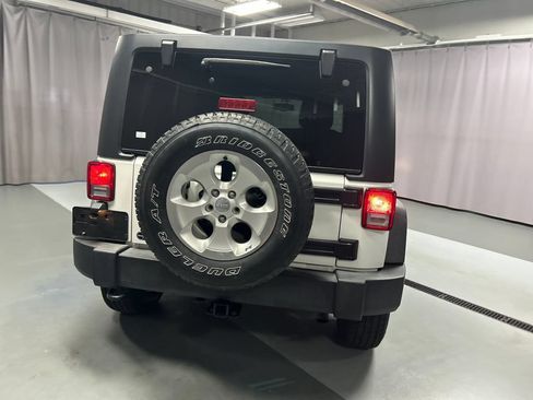 Used 2015 Jeep Wrangler Unlimited Sport w/ Quick Order Package 24S AWD/4WD image 6