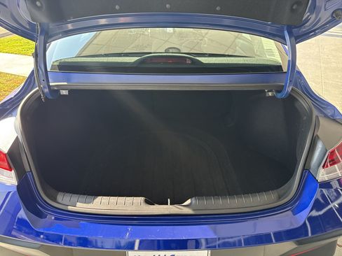 Used 2025 Hyundai Elantra SEL FWD image 31