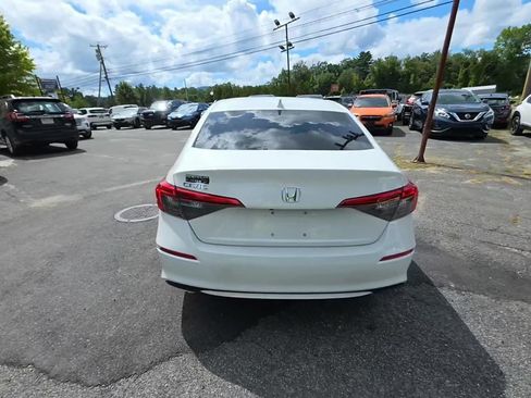 Used 2024 Honda Civic EX image 4