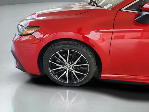 Used 2023 Toyota Camry SE w/ Convenience Package FWD image 25