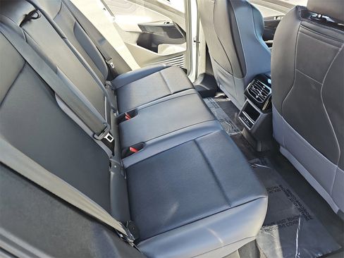 Used 2023 Volkswagen ID.4 S image 11