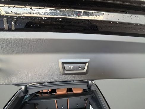 Used 2024 BMW X3 xDrive30i w/ Convenience Package image 34