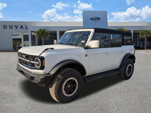New 2025 Ford Bronco Outer Banks w/ Sasquatch Package image 8