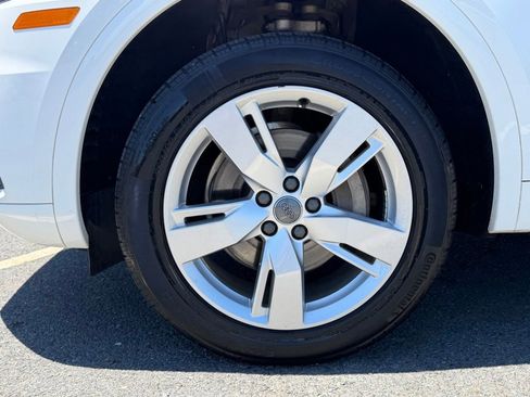 Used 2018 Audi Q5 2.0T Premium Plus w/ Premium Plus Package AWD/4WD image 11