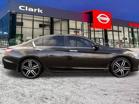 Used 2017 Honda Accord Sport Special Edition image 8