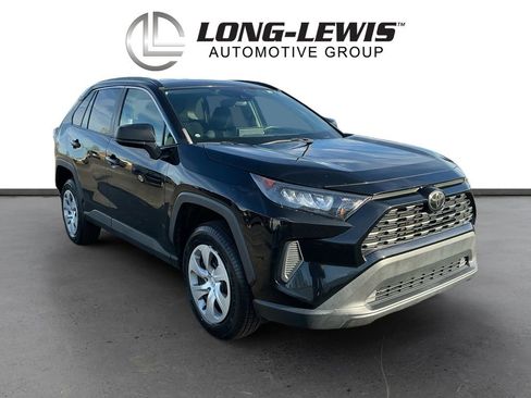 Used 2021 Toyota RAV4 LE image 10