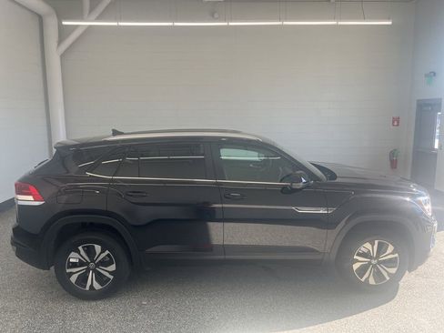 New 2026 Volkswagen Atlas Cross Sport SE AWD/4WD image 7
