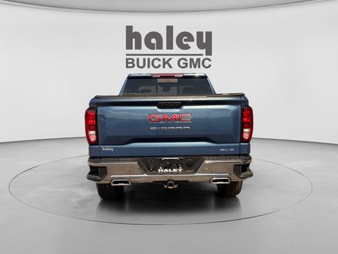 Used 2024 GMC Sierra 1500 SLE w/ Preferred Package AWD/4WD image 4