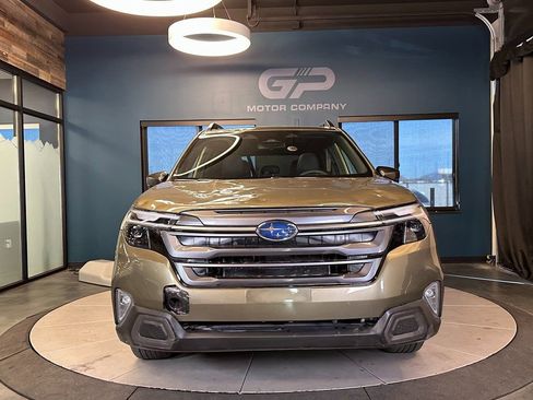 Used 2025 Subaru Forester Limited image 8