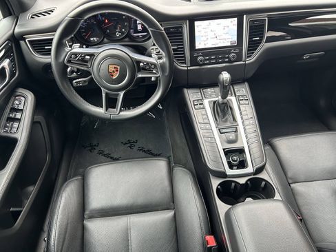 Used 2018 Porsche Macan AWD/4WD image 8