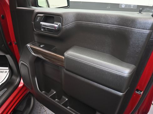 Used 2019 Chevrolet Silverado 1500 RST image 28