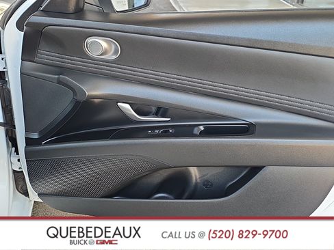 Used 2025 Hyundai Elantra SEL FWD image 28