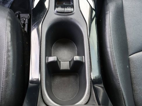 Used 2023 Toyota Corolla Cross XLE w/ Convenience Package image 56