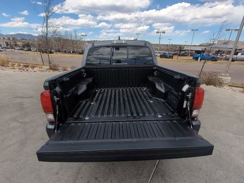 Used 2020 Toyota Tacoma SR image 28