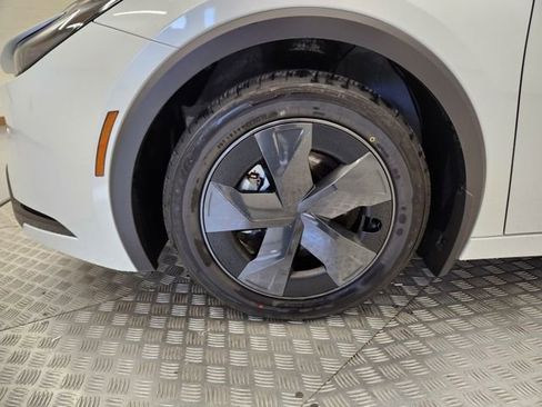 New 2026 Toyota Prius Plug-In Hybrid image 14