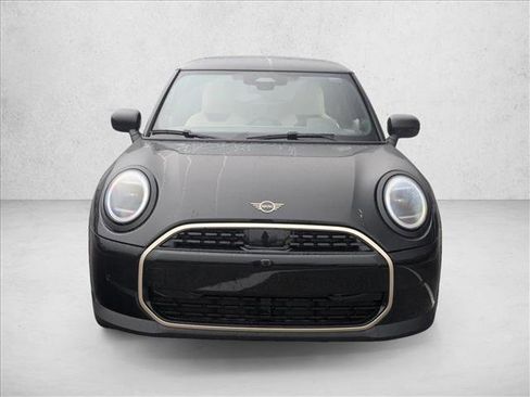 Used 2025 MINI Cooper 2-Door Hardtop image 6