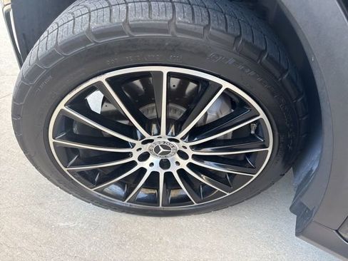 Used 2022 Mercedes-Benz GLC 300 image 8