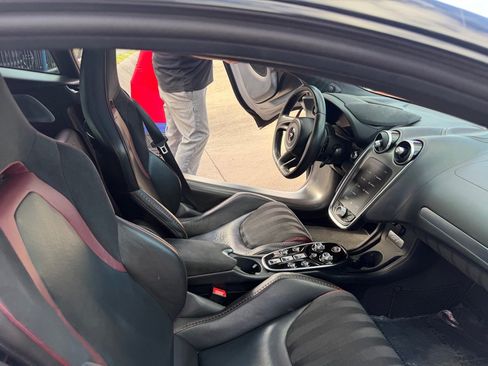 Used 2020 McLaren GT RWD image 7