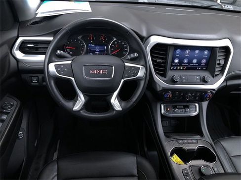 Used 2020 GMC Acadia SLT image 13