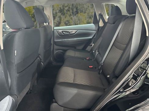 Used 2019 Nissan Rogue S AWD/4WD image 10