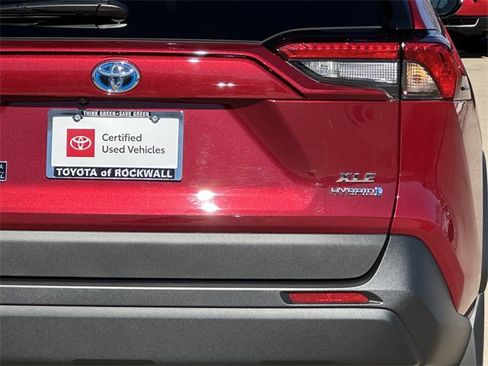 Used 2024 Toyota RAV4 XLE image 6