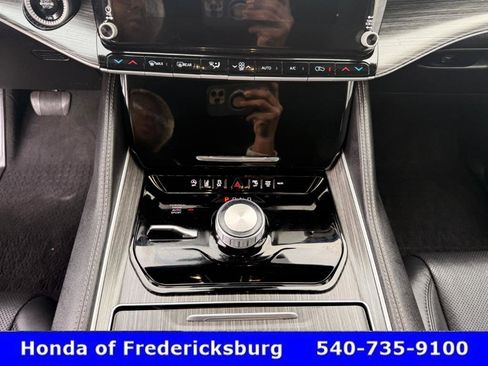 Used 2024 Jeep Wagoneer L Series II w/ Flexible Seating Group image 45