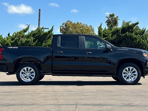 New 2025 Chevrolet Silverado 1500 Custom image 3